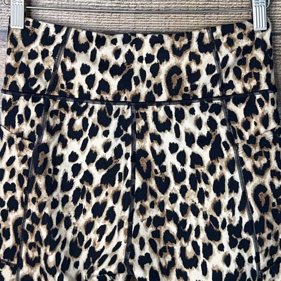 Victoria's Secret Total Knockout 7/8 High Waist Leggings Cheetah Leopard Size 10 - Picture 6 of 9